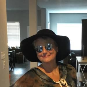 Meet your Posher, Stacey